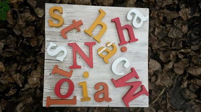 litere-din-lemn-colorate